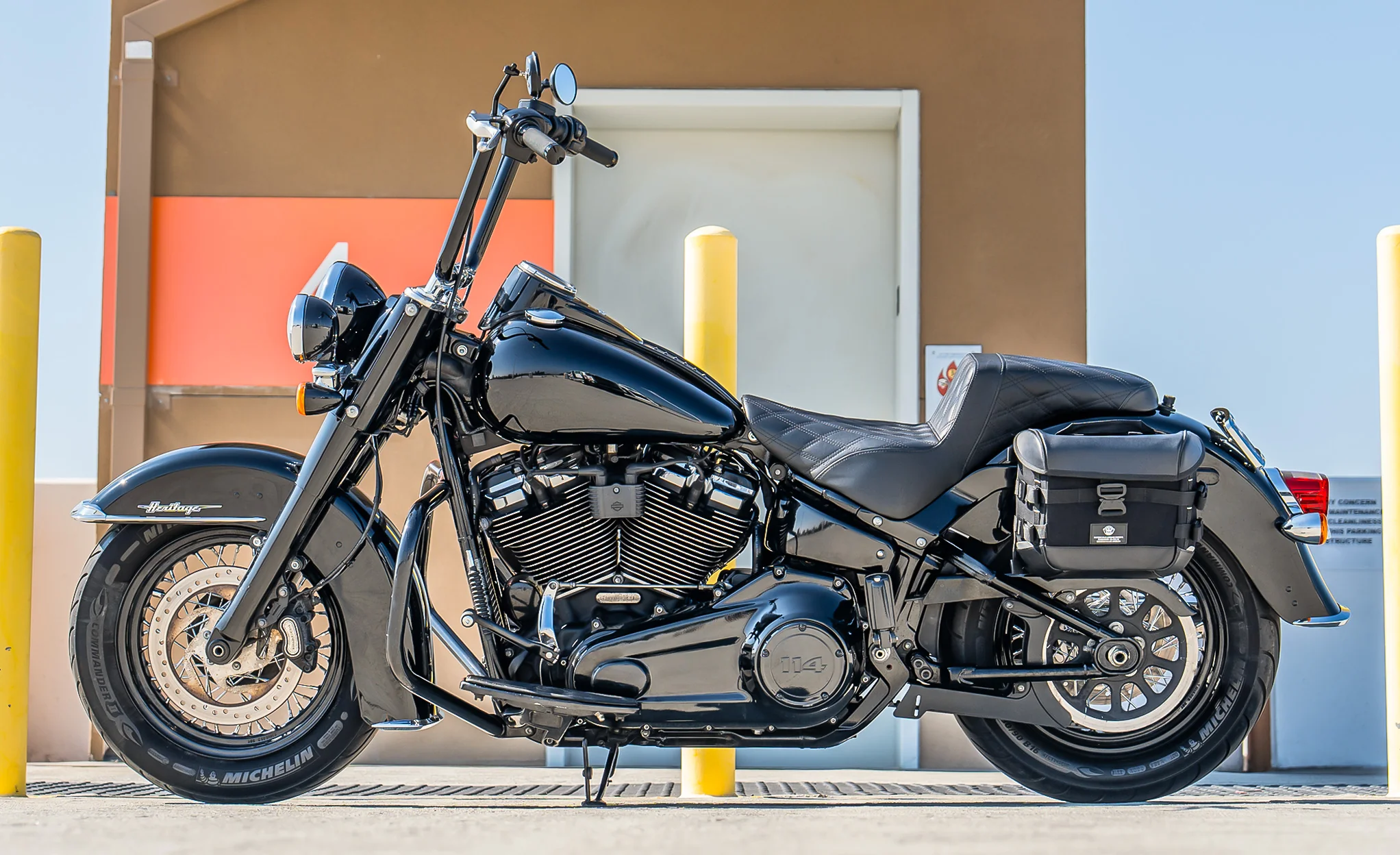 10L - Incognito Quick Mount Small Solo Motorcycle Saddlebag (Left Only) for Harley Softail Heritage FLHC/S - Image 2
