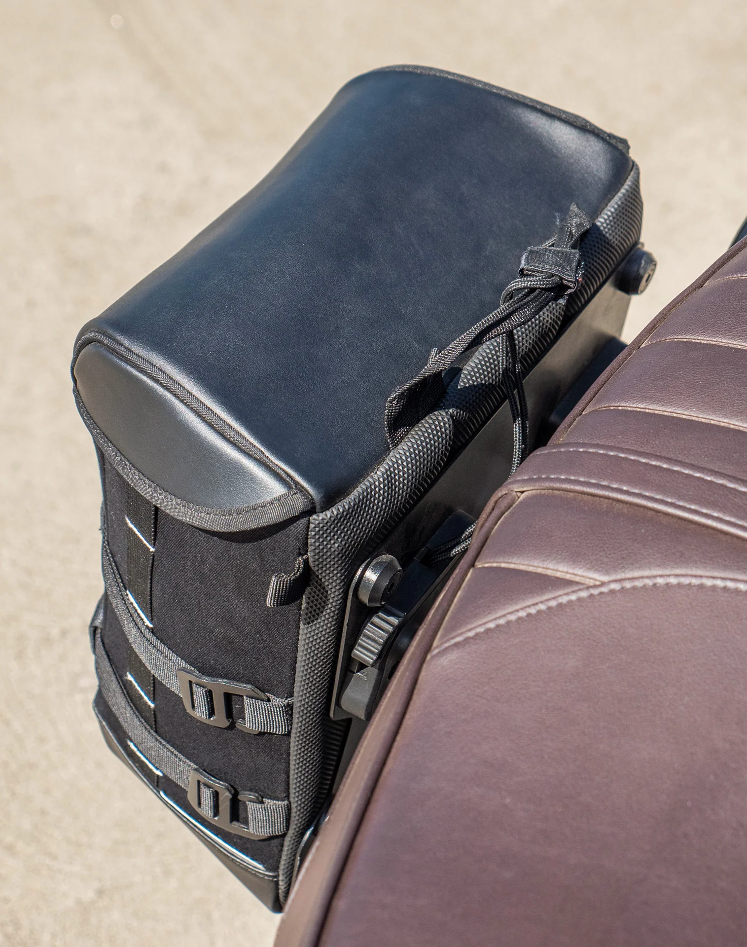 15L - Incognito Quick Mount Medium Triumph Bonneville T120 Solo Motorcycle Saddlebag (Right Only) - Image 5