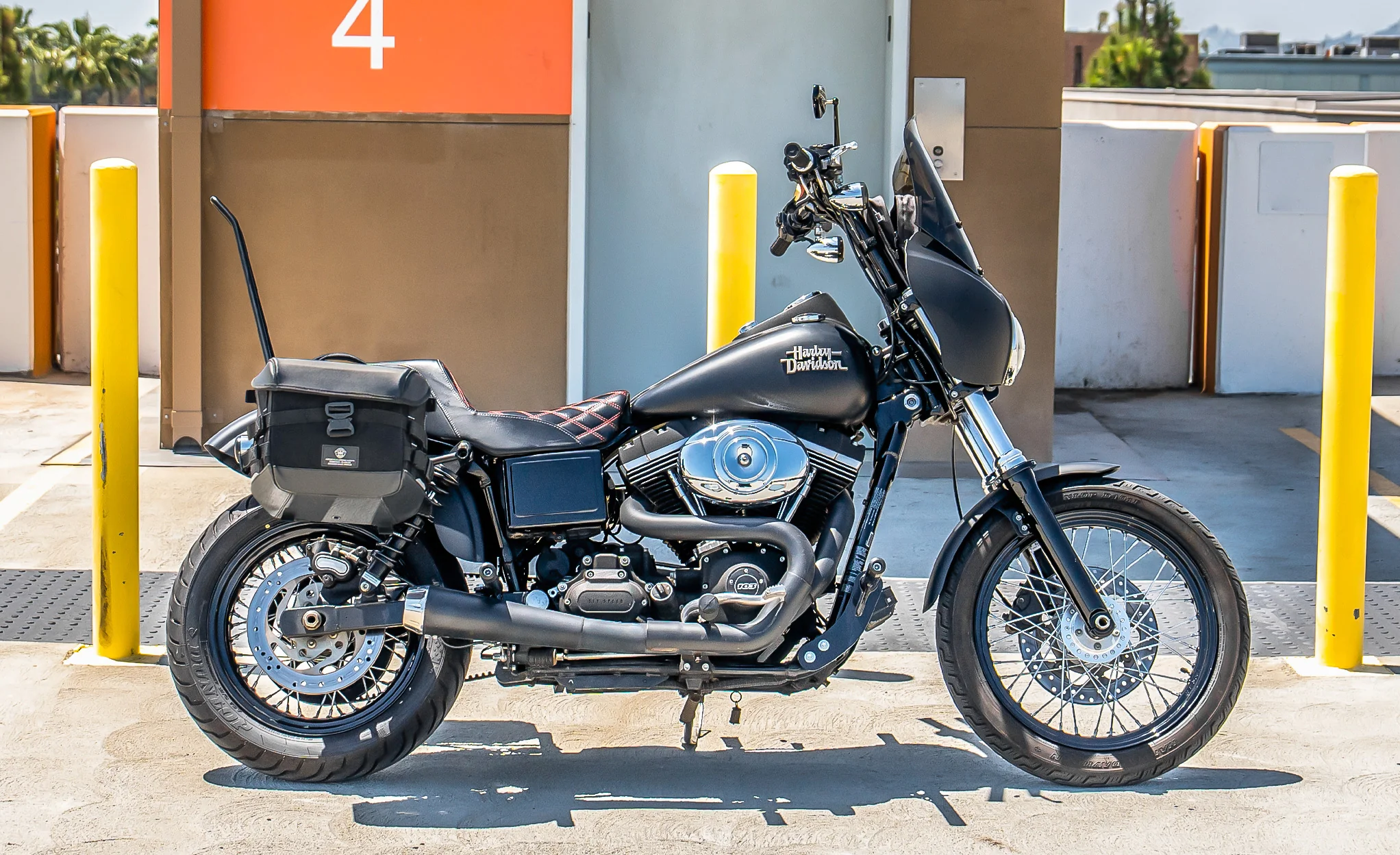 10L - Incognito Quick Mount Small Solo Motorcycle Saddlebag (Right Only) for Harley Dyna Street Bob FXDB/I - Image 2