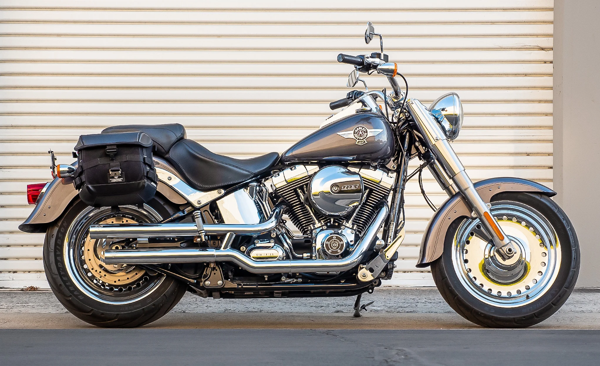 10L - Incognito Quick Mount Small Solo Motorcycle Saddlebag (Right Only) for Harley Softail Fat Boy FLSTF/I - Image 2