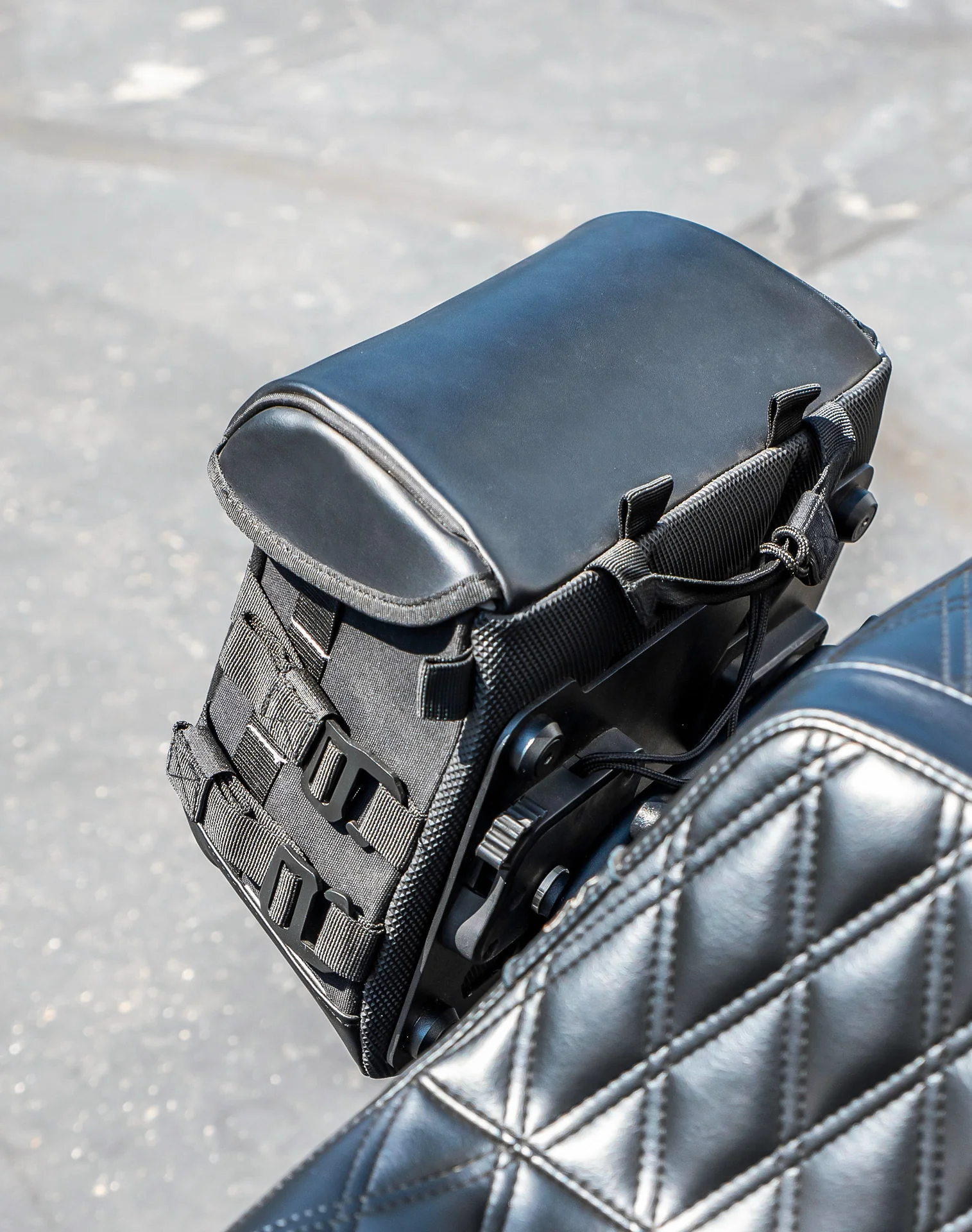 10L - Incognito Quick Mount Small Solo Saddlebag (Right Only) for Harley Softail Low Rider ST FXLRST - Image 5