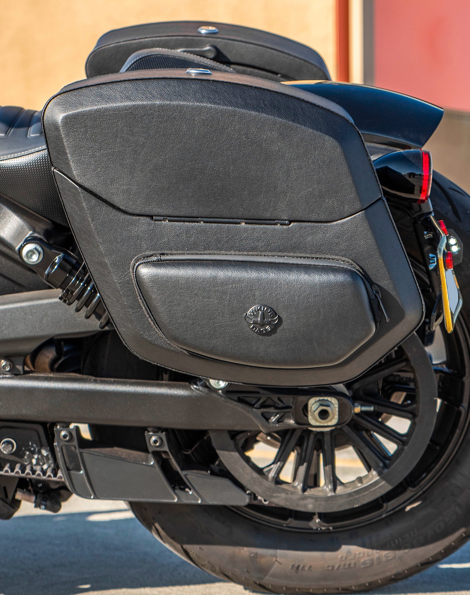 24L - Ironclad Quick-Mount Medium Indian Scout Rogue Leather Wrapped Hard Saddlebags - Image 4