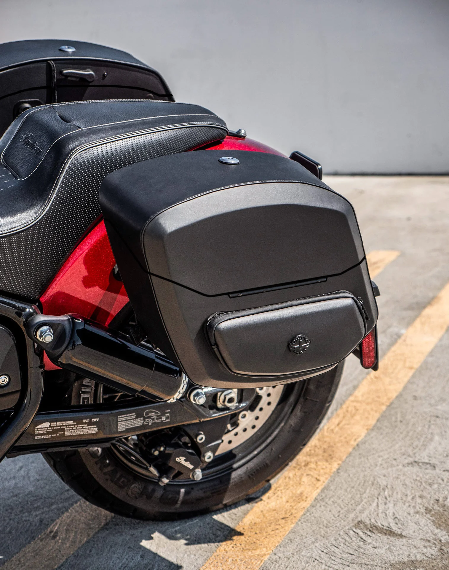 24L - Ironclad Quick-Mount Medium Indian Super Chief Limited Leather Wrapped Hard Saddlebags - Image 4