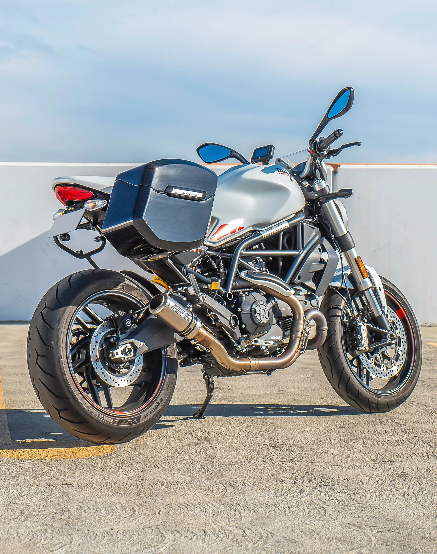 24L - Ironclad Quick-Mount Medium Ducati Monster 797 Painted Hard Saddlebags - Image 3