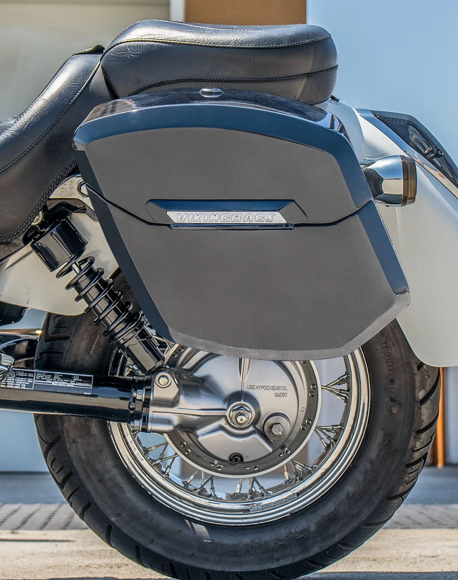24L - Ironclad Quick-Mount Medium Honda 750 Shadow Aero Painted Hard Saddlebags - Image 4
