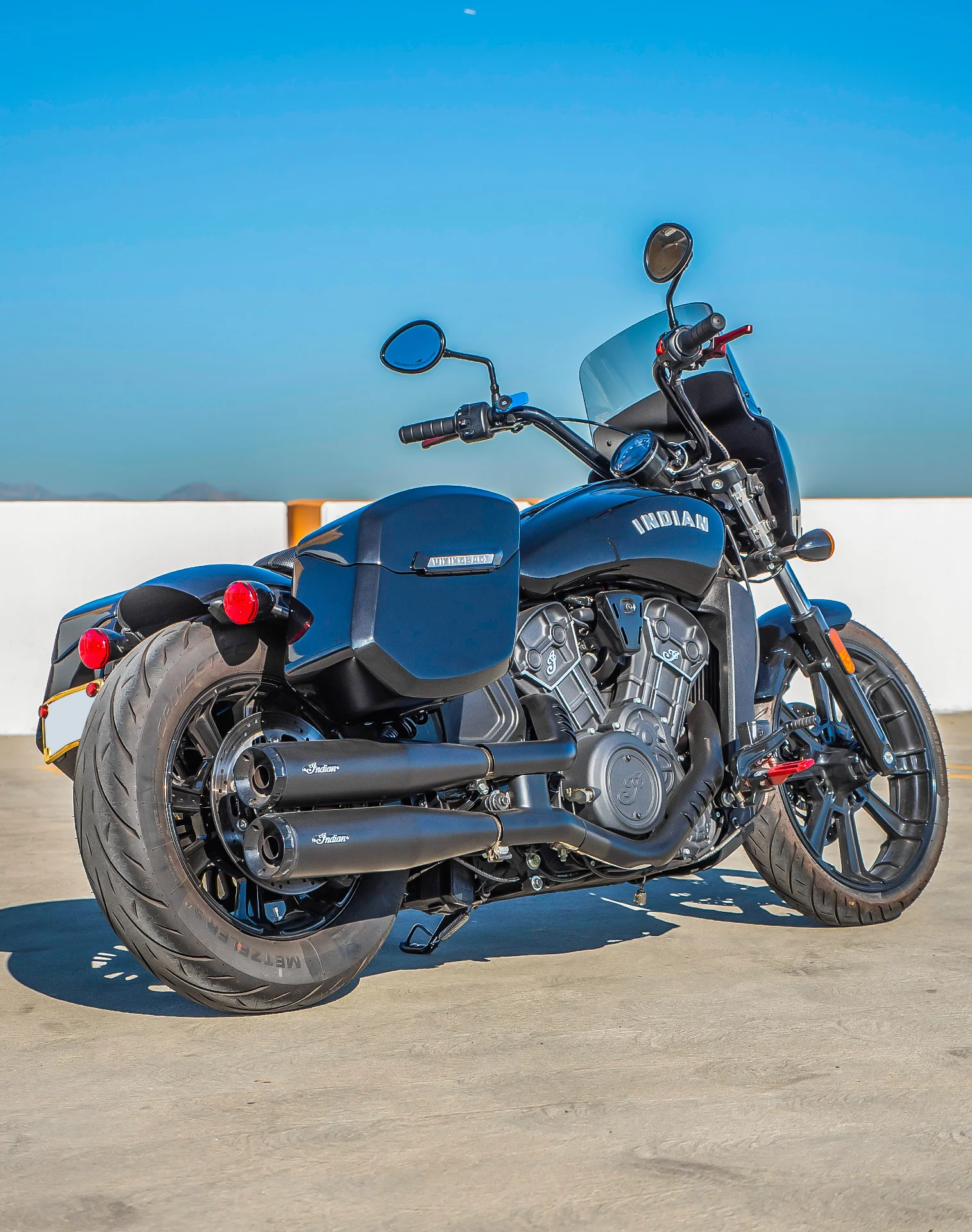 24L - Ironclad Quick-Mount Medium Indian Scout Bobber Painted Hard Saddlebags - Image 3