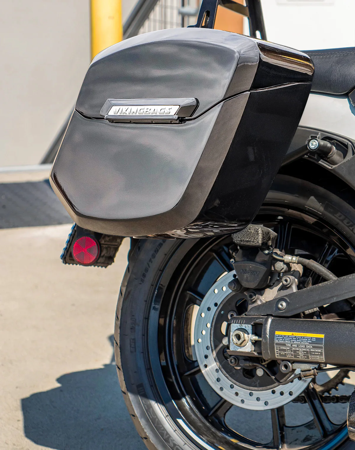 24L - Ironclad Quick-Mount Medium Kawasaki Vulcan S Painted Hard Saddlebags - Image 5