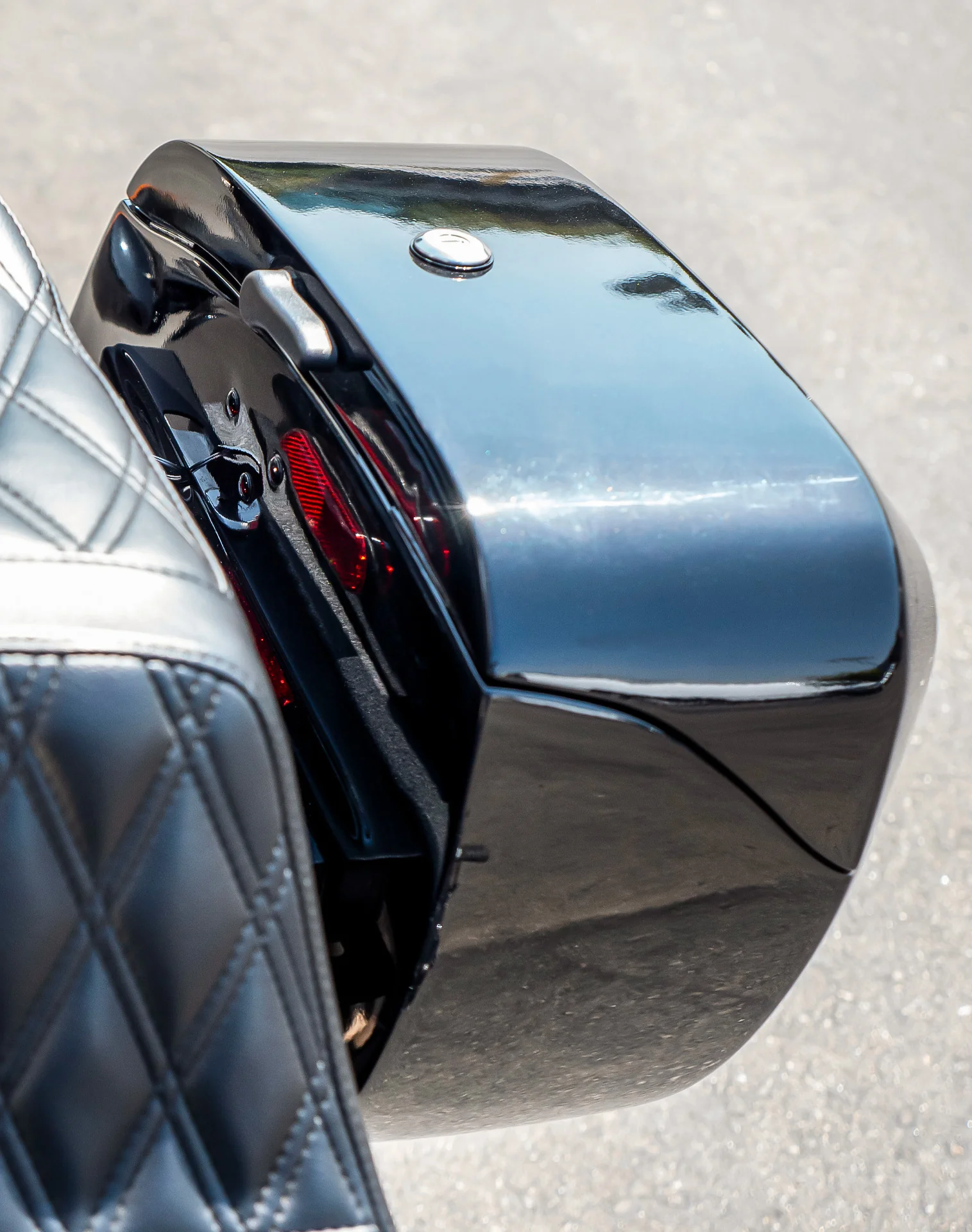 40L - Lamellar Raven Extra Large Painted Hard Saddlebags for Harley Softail Low Rider ST FXLRST - Image 5