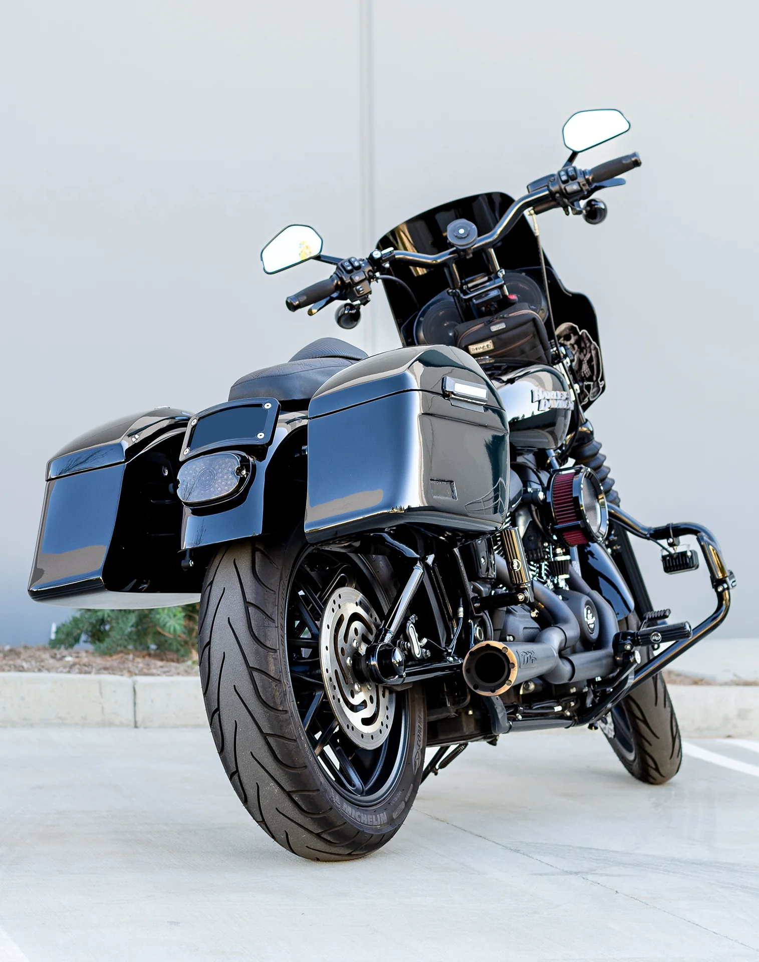 44L - Lamellar Stallion Extra Large Painted Motorcycle Hard Saddlebags for Harley Softail Street Bob FXBB/S - Image 3