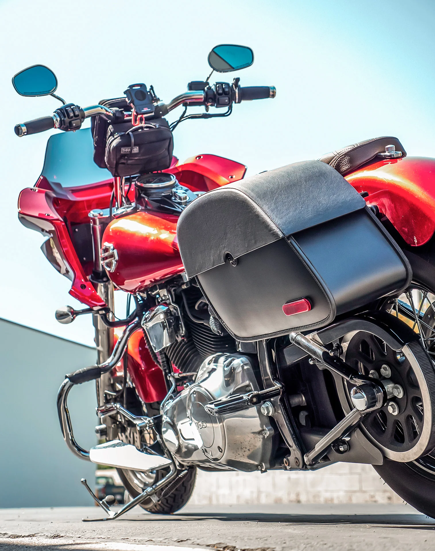 28L - Panzer Medium Hard Mount Saddlebags for Harley Softail Slim FLS - Image 3