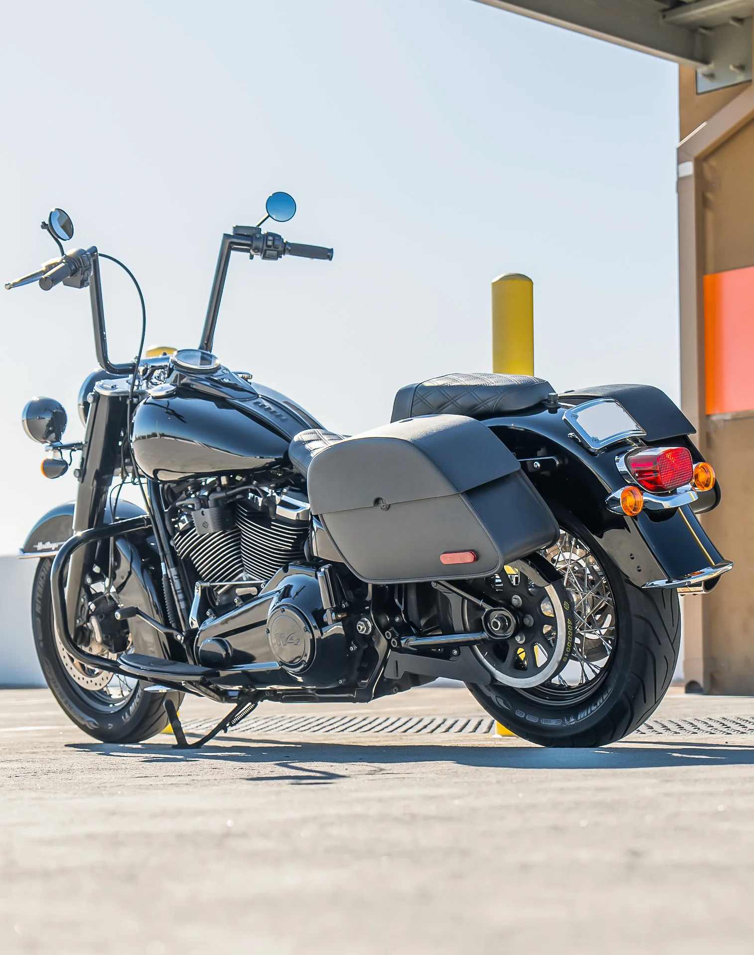 28L - Panzer Medium Hard Mount Saddlebags for Harley Softail Heritage FLHC/S - Image 3