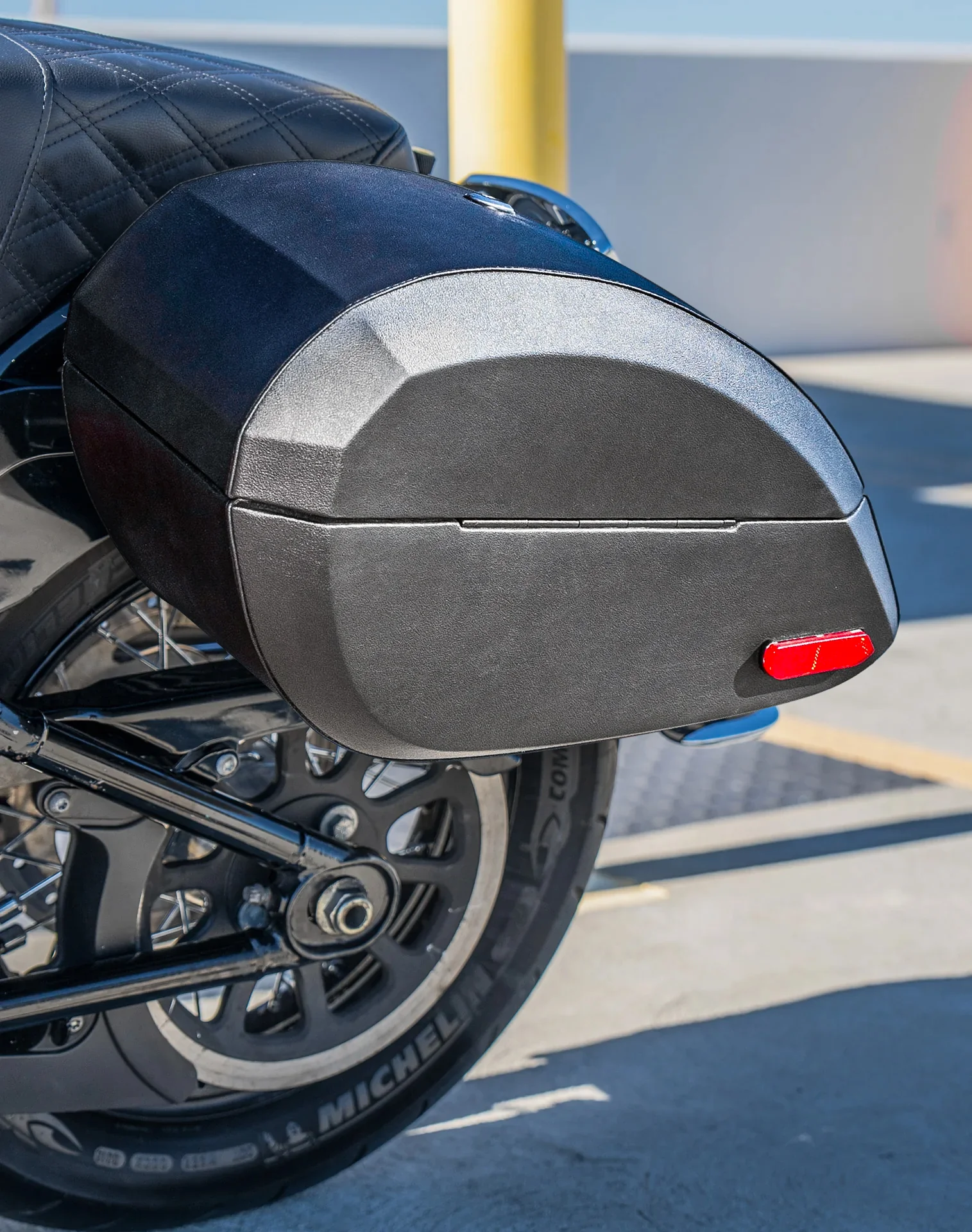 28L - Phantom Large Leather Wrapped Motorcycle Hard Saddlebags For Harley Softail Heritage FLHC/S - Image 5