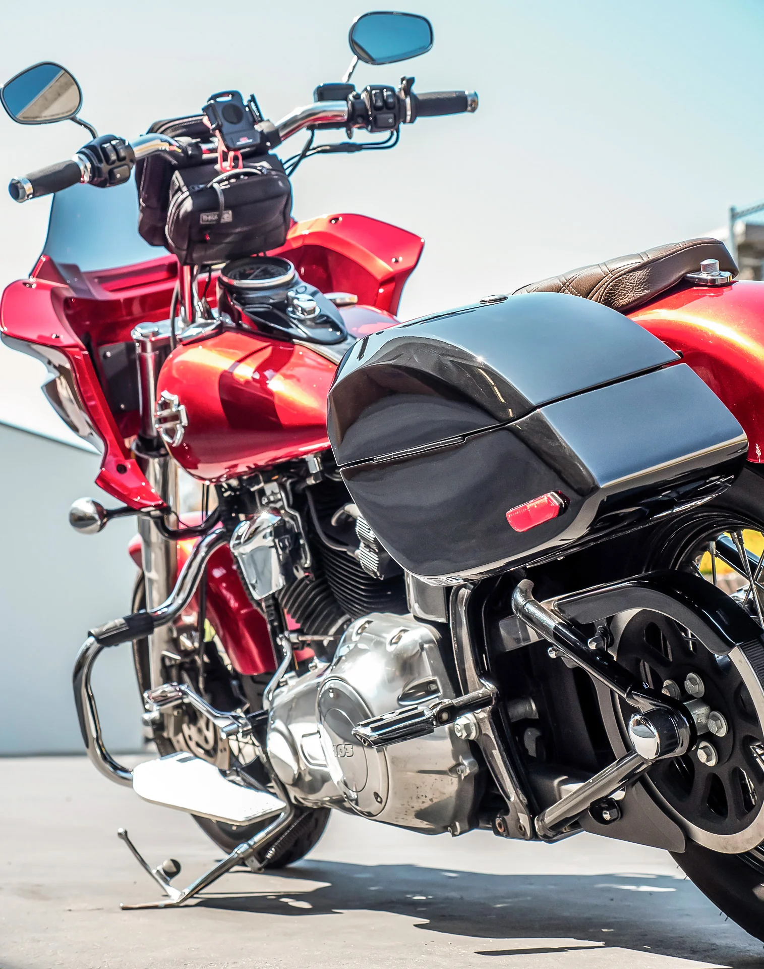 28L - Phantom Large Painted Motorcycle Hard Saddlebags For Harley Softail Slim FLS - Image 3