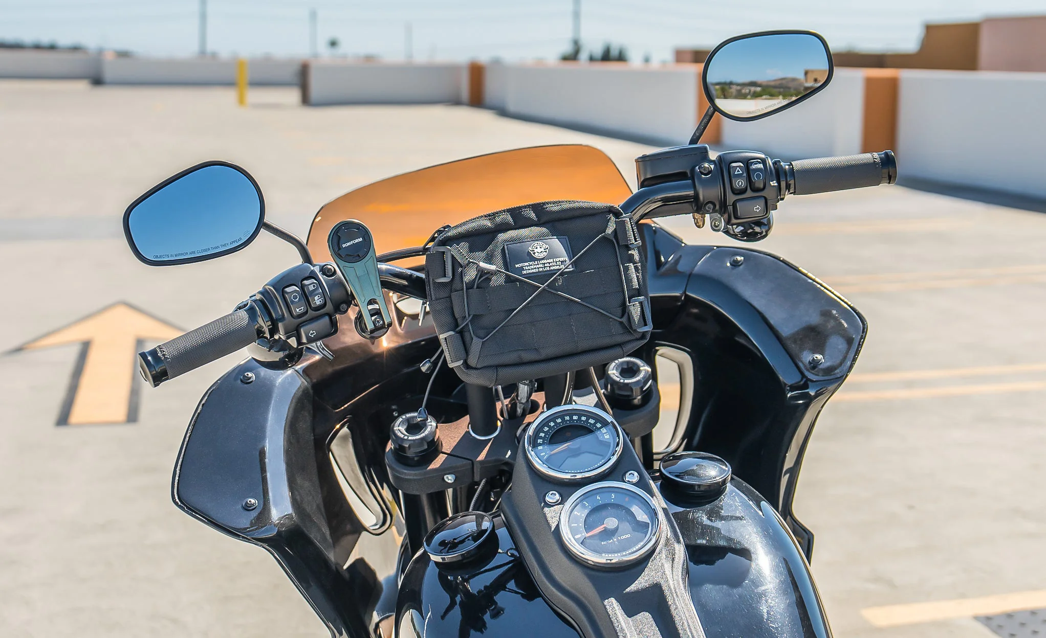 1L - Renegade Indian Motorcycle Handlebar Bag - Image 2