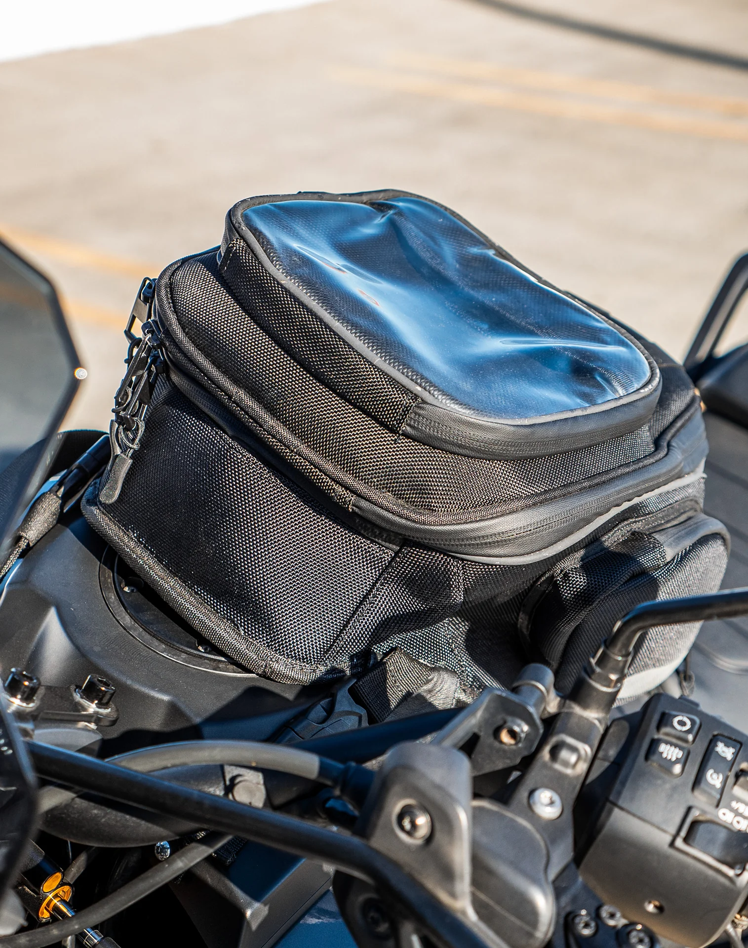 8L - Seeker Motorcycle Tank Bag for Harley Pan America - Image 4