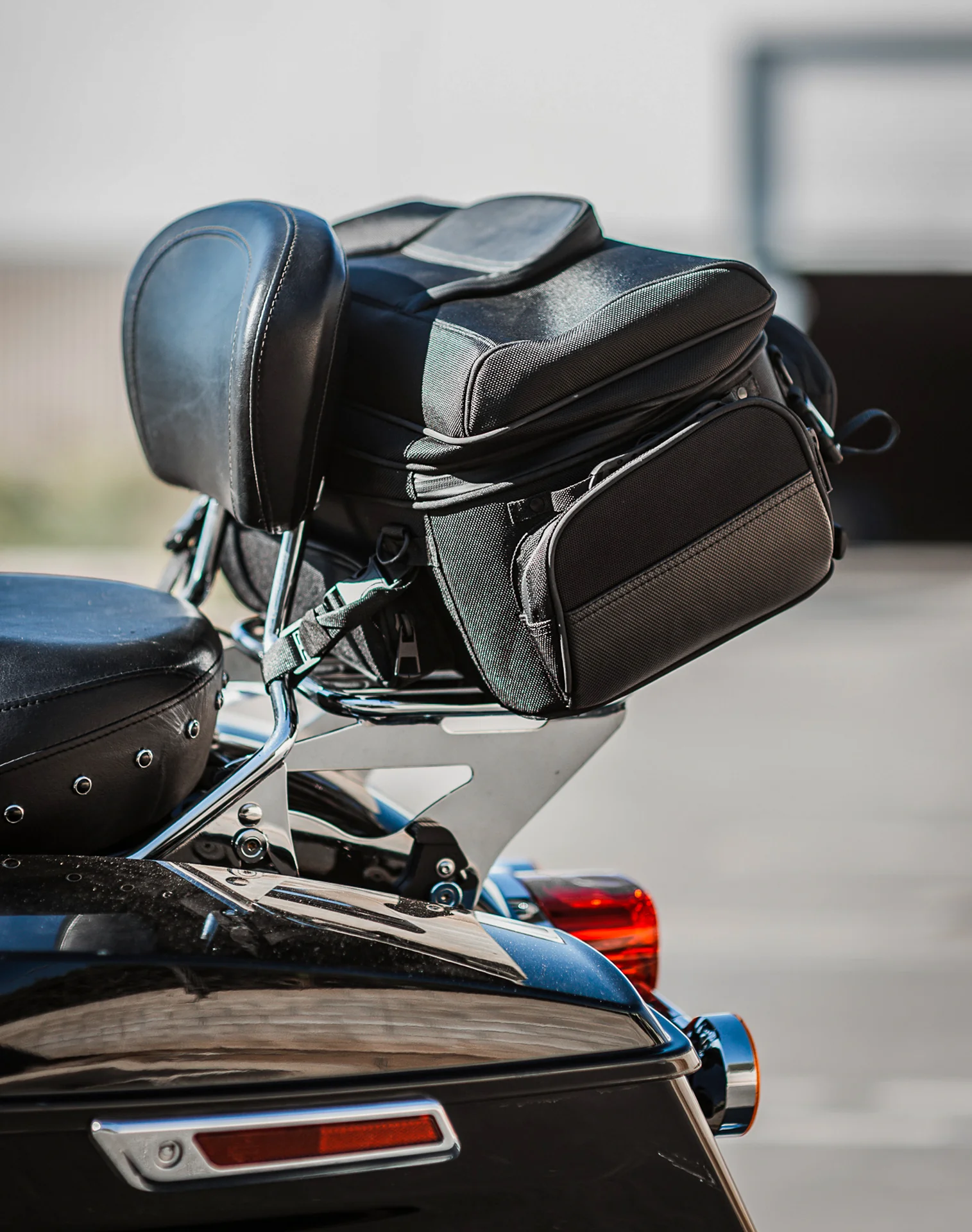 42L - Voyage Elite XL Suzuki Motorcycle Sissy Bar Bag - Image 5
